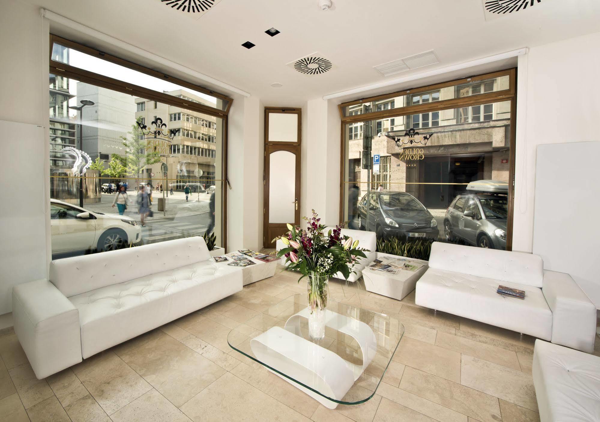 Hotel Golden Crown Прага Экстерьер фото